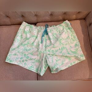 J. Crew flex swimwear trunks green and white hibiscus flower XXL